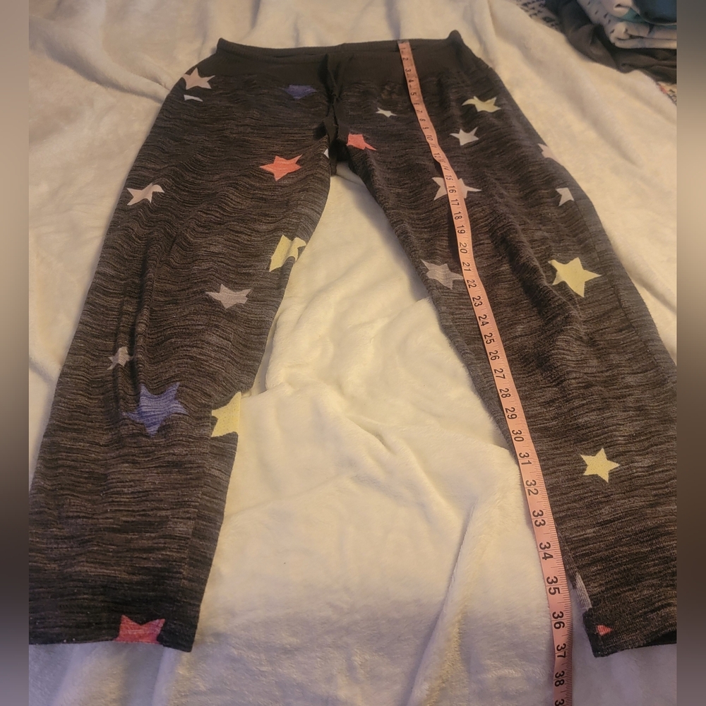 Secret Treasures Brown Heathered Leggings with Multicolor Stars